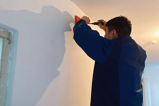 �а������Oʩ���̵Ĺ�˾����Ҫ��Щ�l��