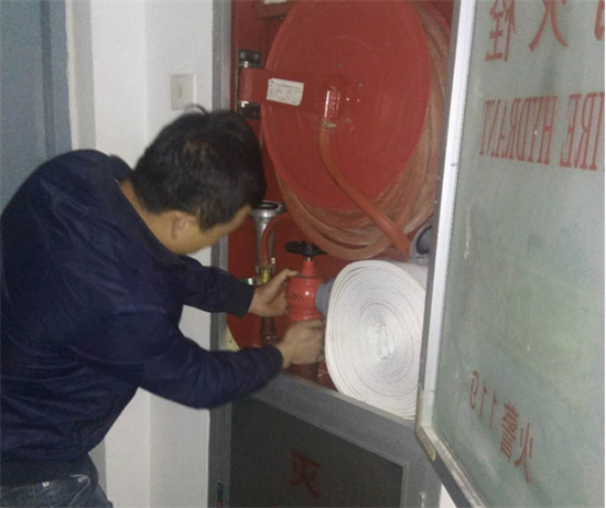 �������̰��b�е�����ˮ����ô���B��