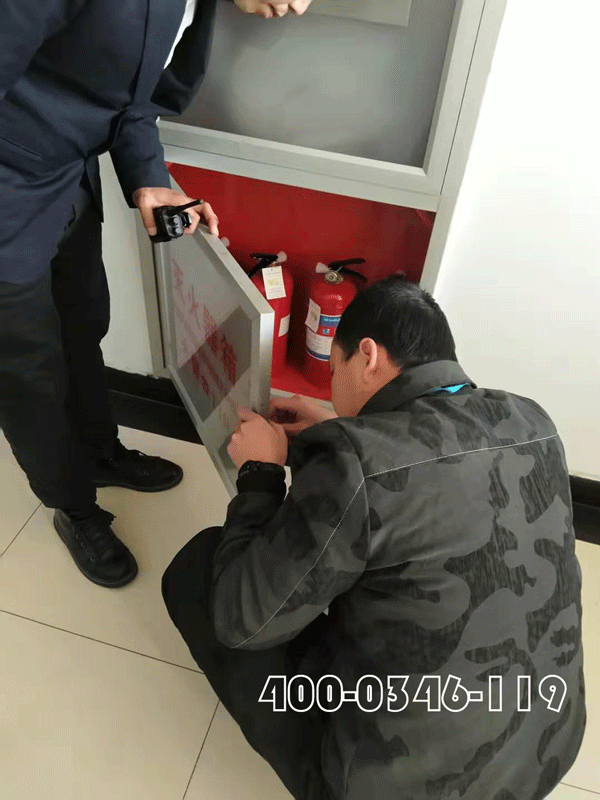 �ڸߌӽ���ʩ���r������ȫ��Ҫע����ڵĆ��}